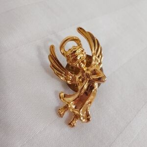 Gold Praying Angel Brooch